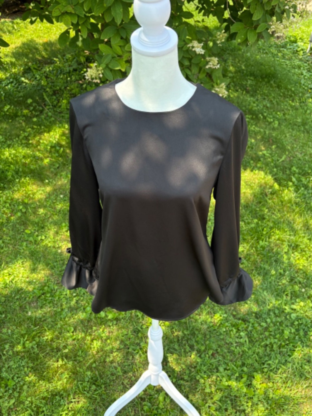David Lerner Satin Button-Back Long Sleeve Blouse - Picture 2 of 8